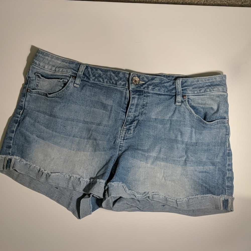 A.n.a. Jean Shorts